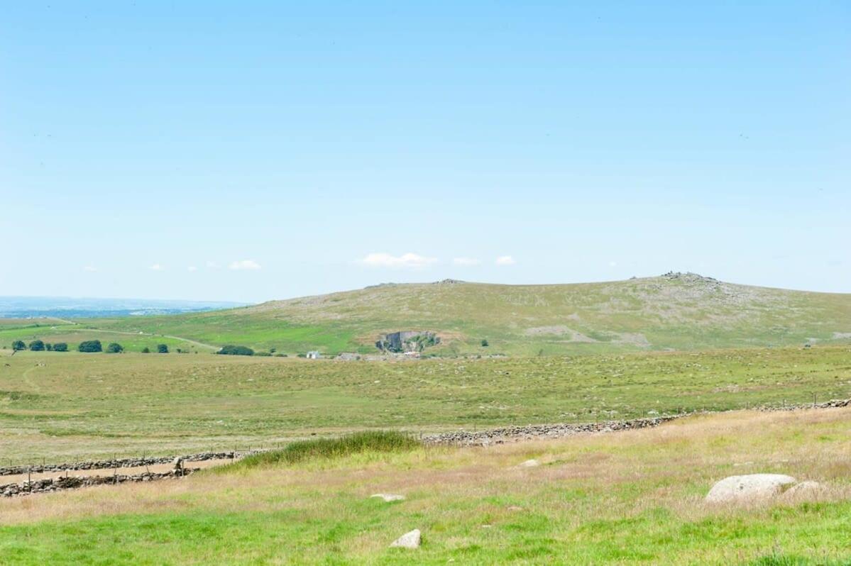 فيلا Dartmoor Barn On North Hessary Tor يلفيرتون المظهر الخارجي الصورة